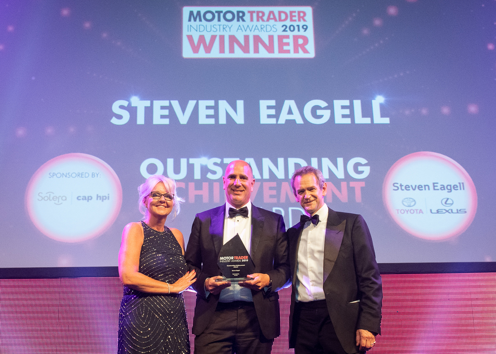 Steven Eagell receives outstanding achievement award